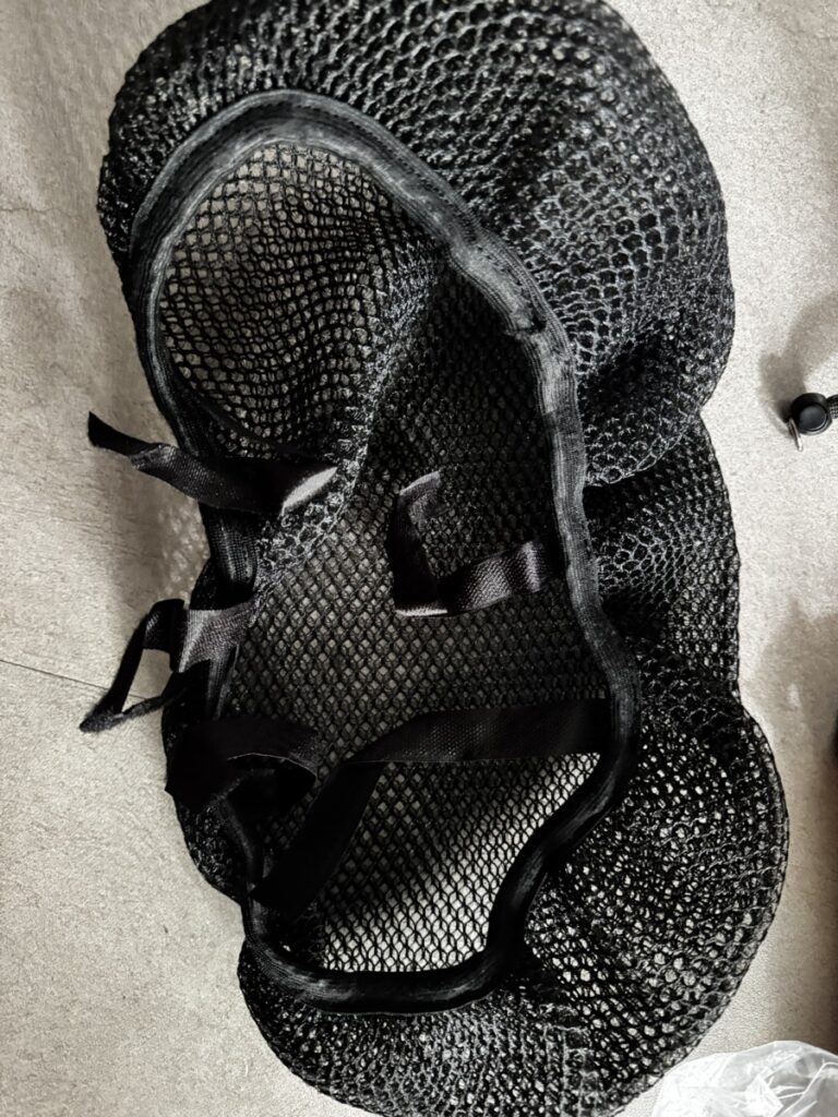 Rear section of the CL500 seat with the added DIY velcro strap for a tighter fit